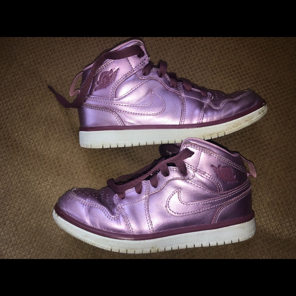 Girls size 1 Nike Air Jordan’s. Great condition